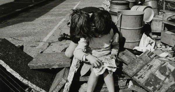 Archive of Scottish Photographer Joseph McKenzie to go under the hammer 